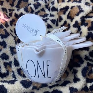 COPY - NEW RAE DUNN MEASURING CUPS W/ HANDLES